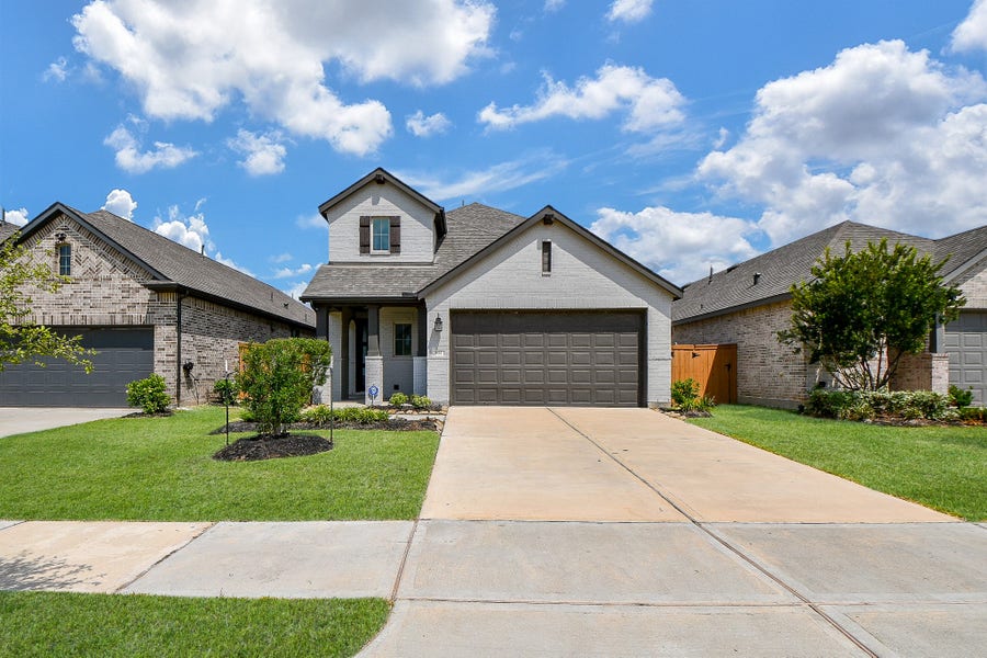Property photo for 943 Malibu Shore Lane, Katy, TX