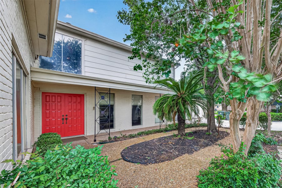 Property photo for 2714 Fairway Drive, Sugar Land, TX