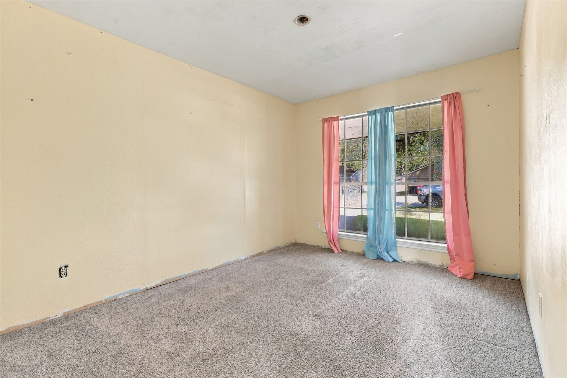 1906 Kings Lane, Alvin, TX 77511 1906 Kings Lane, Alvin, TX 77511