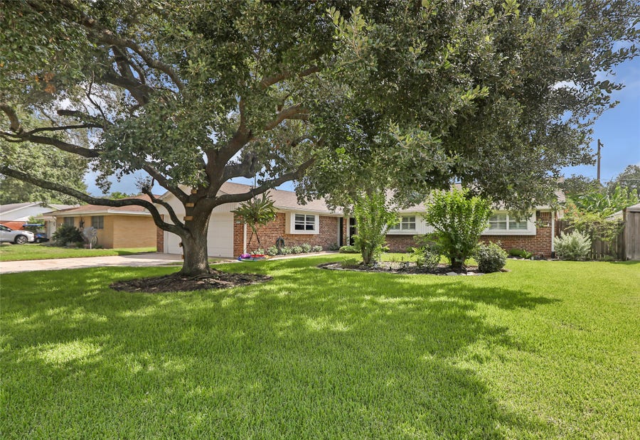 Property photo for 1705 Hartt Street, Baytown, TX