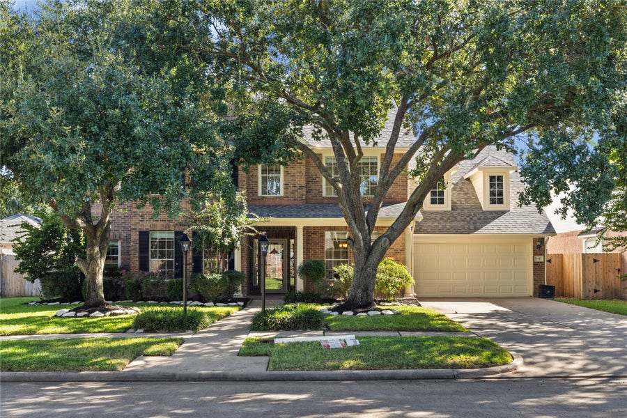 Property photo for 8410 Castle Pond Court, Houston, TX