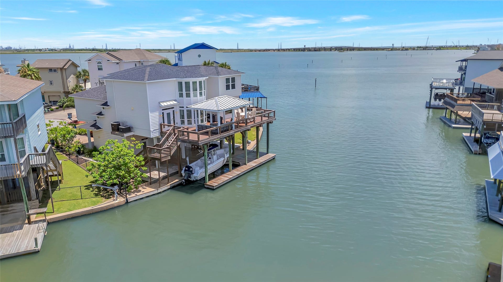 1303 Outrigger, Tiki Island, TX 77554 1303 Outrigger, Tiki Island, TX 77554