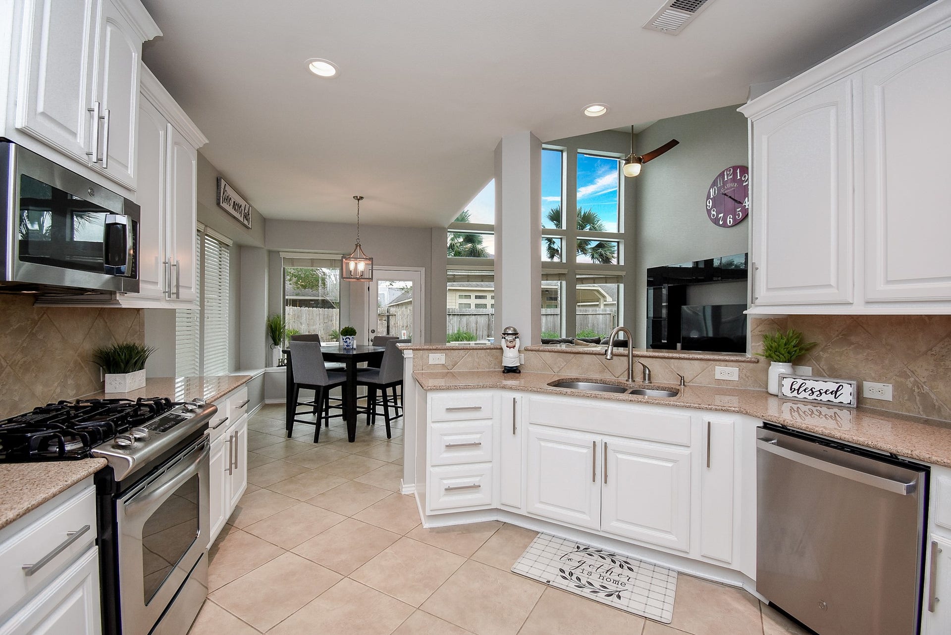 1334 Laura Hills Lane, Spring, TX 77386 A chef's dream! The kitchen is open to the family room!