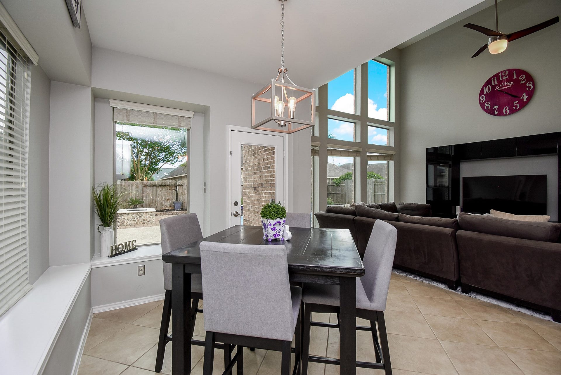 1334 Laura Hills Lane, Spring, TX 77386 The breakfast area has window seats with large windows.