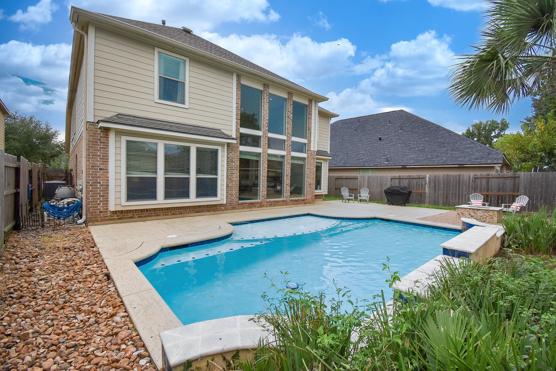 1334 Laura Hills Lane, Spring, TX 77386 The sprinkler system control panel was replaced and the sprinkler heads as well!