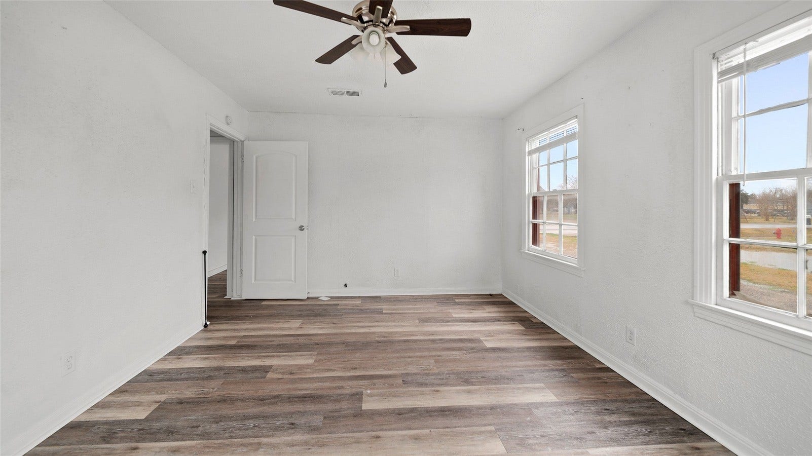 1516 1/2 2nd Street, League City, TX 77573 1516 1/2 2nd Street, League City, TX 77573