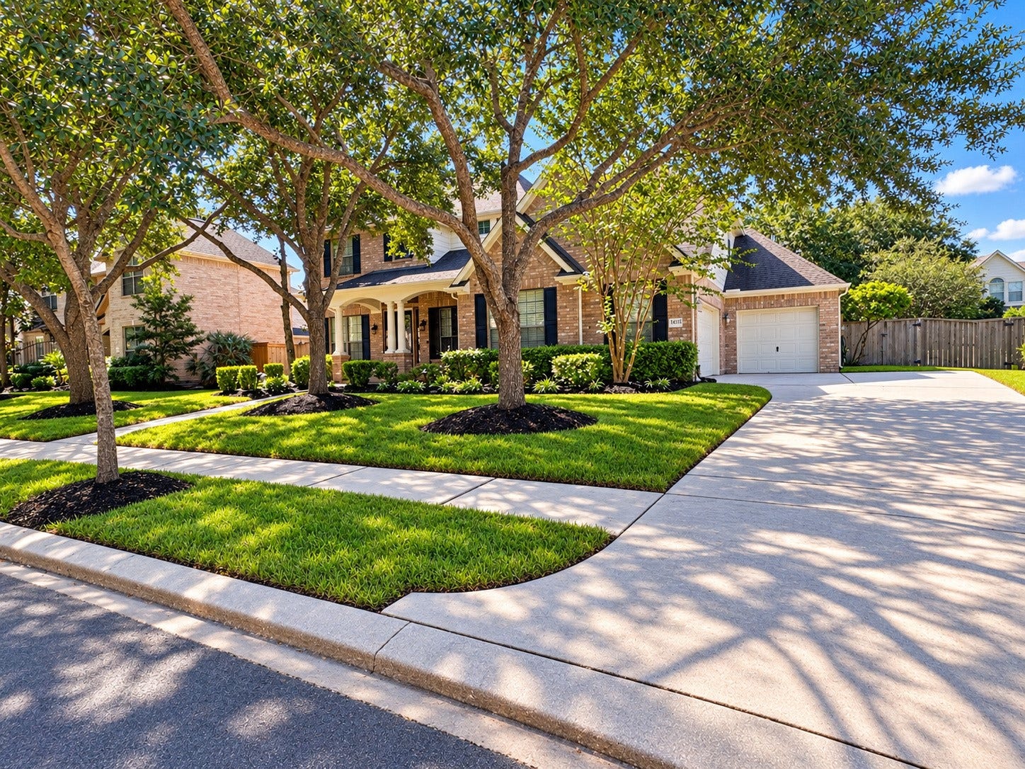 14215 Windy Crossing Lane, Humble, TX 77396 Great neighborhood! covered with mature trees and sidewalks throughout great for that morning jog or the peaceful evening stroll.