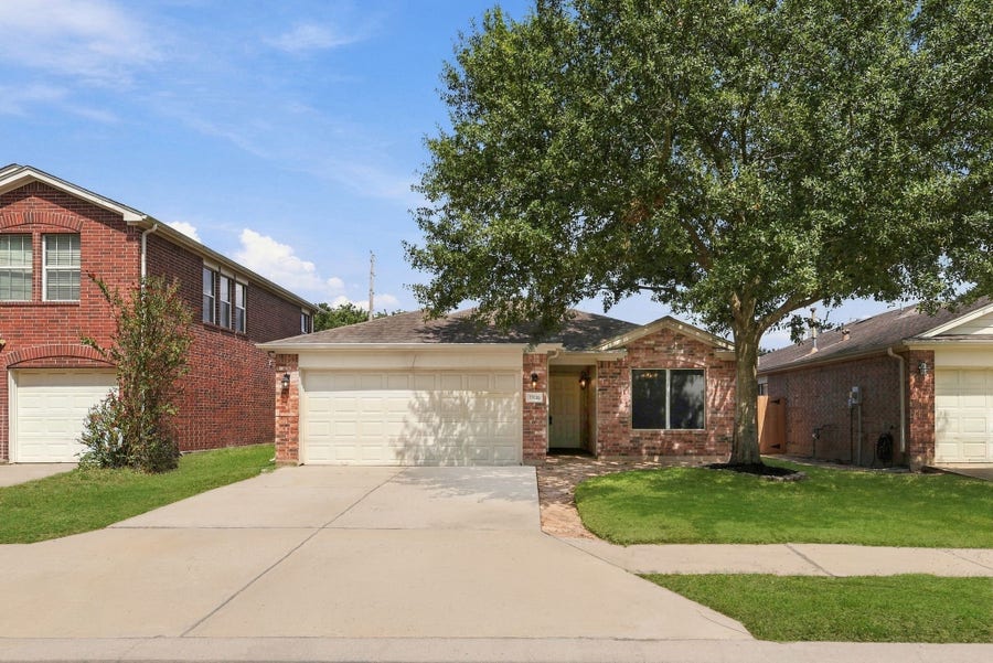 Property photo for 17438 Hoover Gardens Drive, Houston, TX
