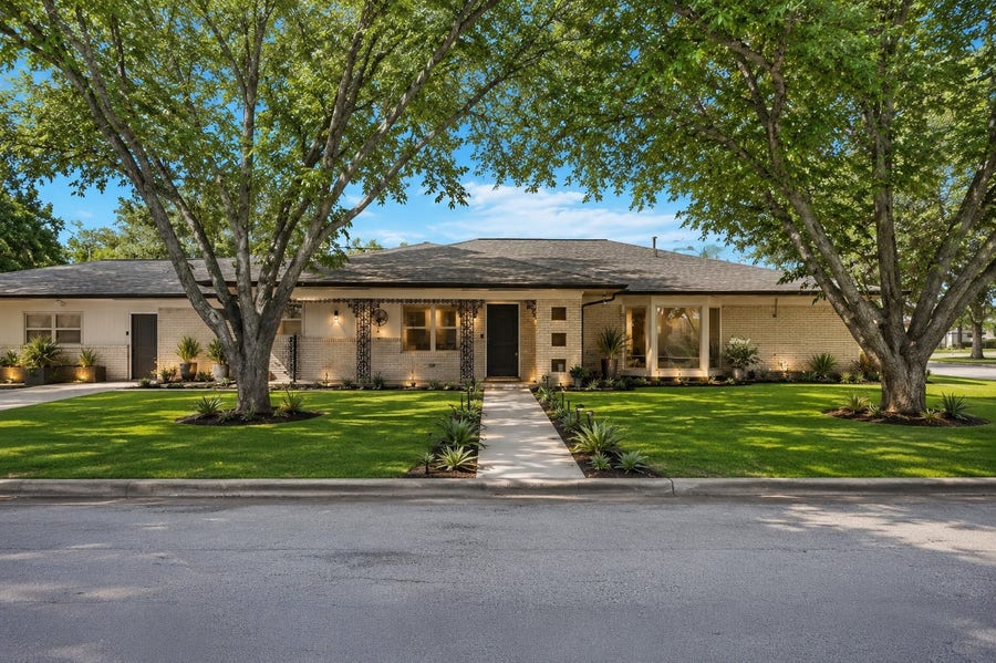 Property photo for 526 14th Street, Hempstead, TX