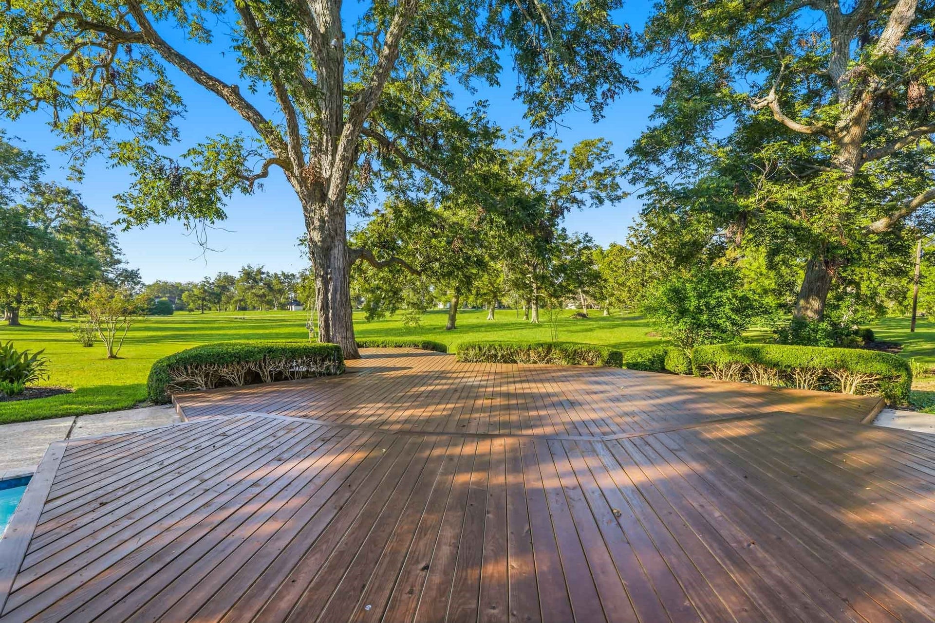 218 Bella Vista Drive, Richmond, TX 77406 Expansive new wooden deck.
