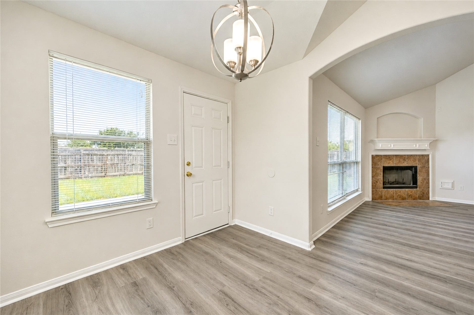 1526 Rogers Lake Lane, Richmond, TX 77407