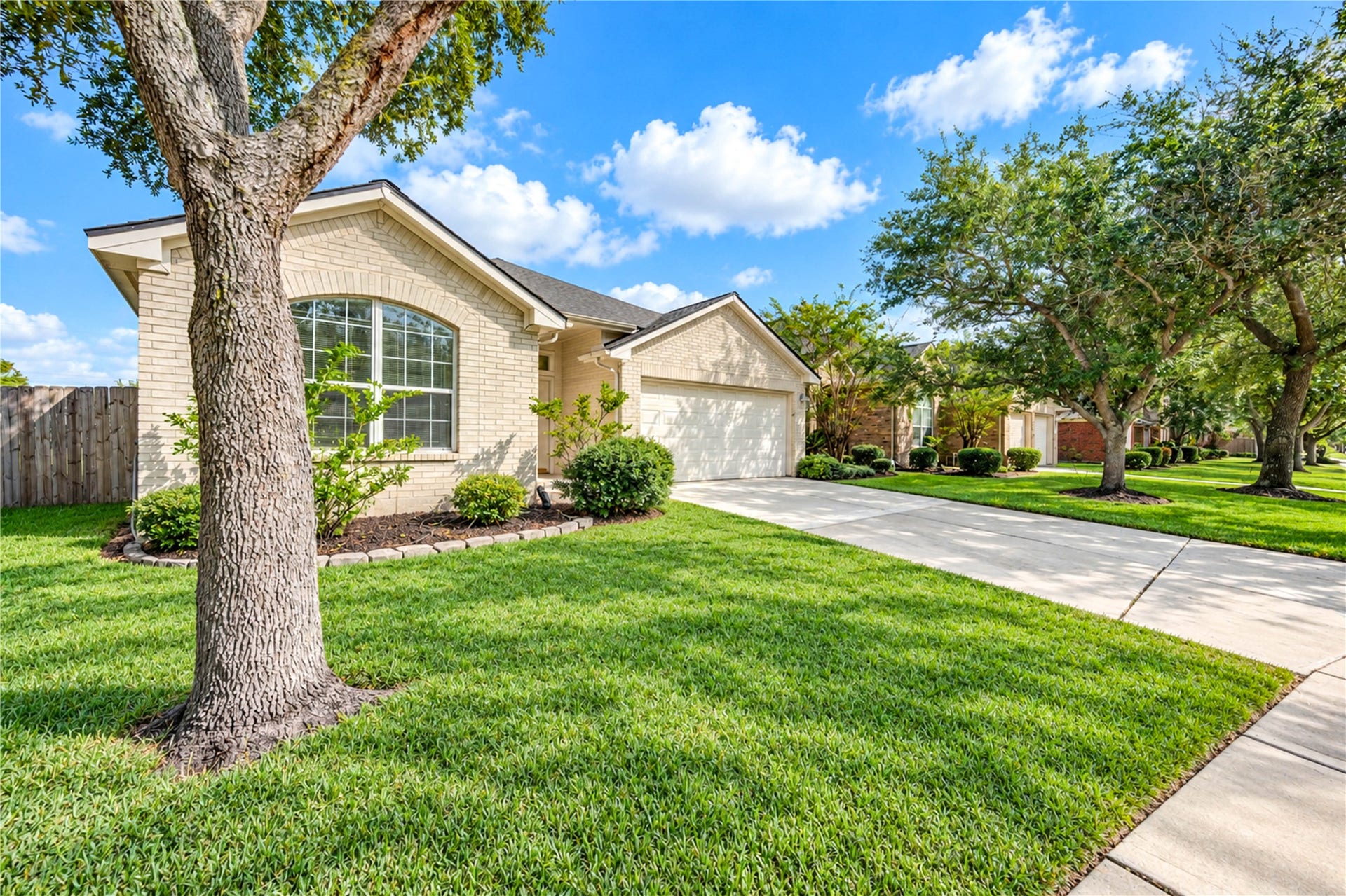 1526 Rogers Lake Lane, Richmond, TX 77407