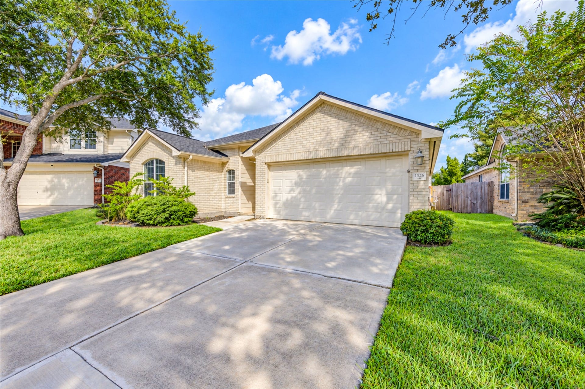 1526 Rogers Lake Lane, Richmond, TX 77407