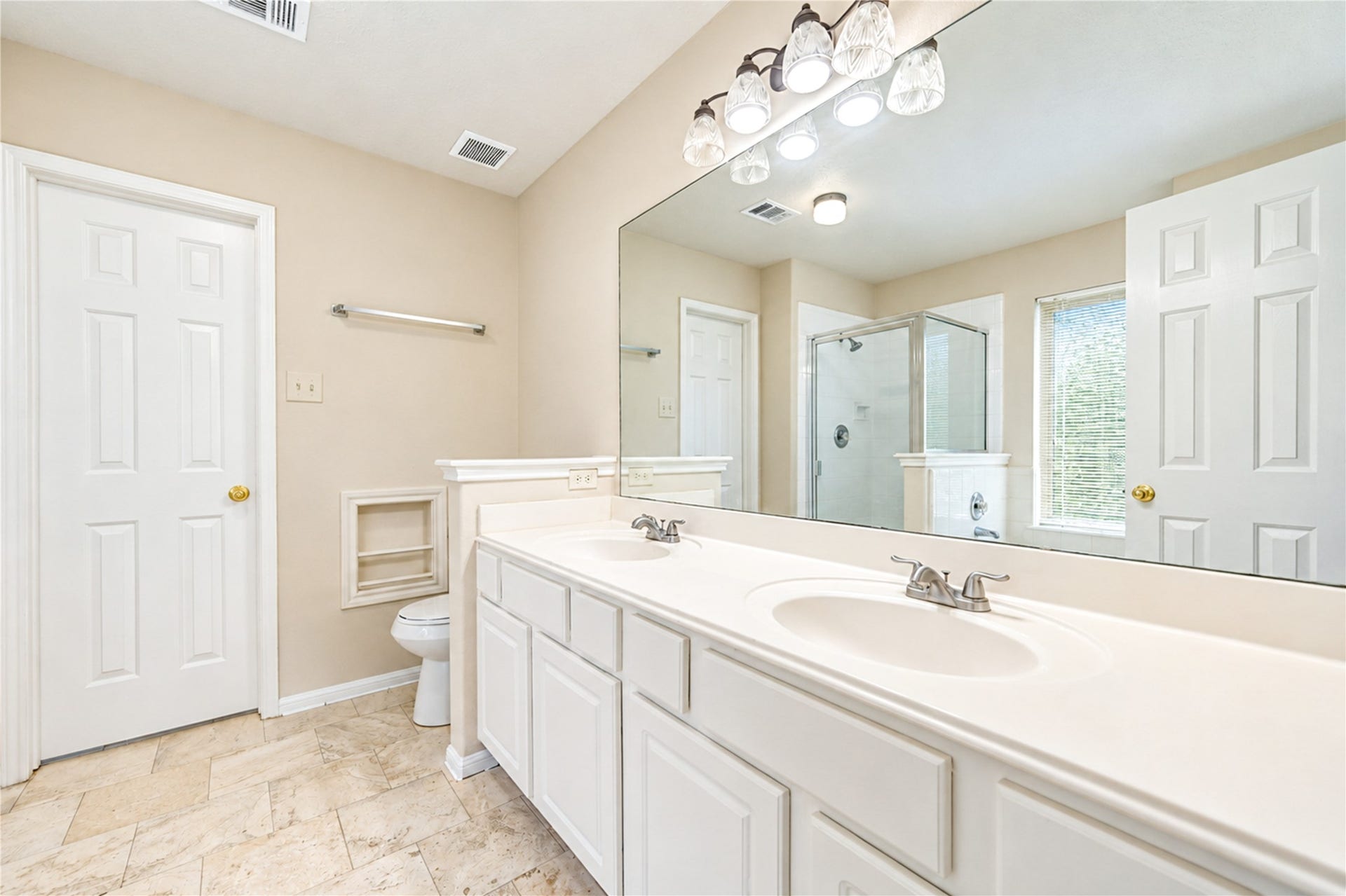 1526 Rogers Lake Lane, Richmond, TX 77407