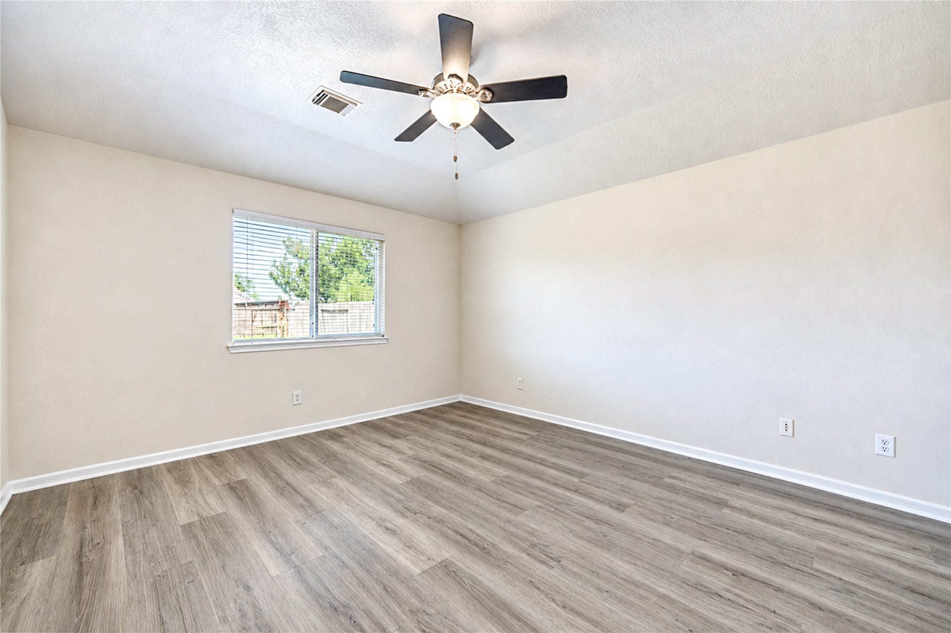 1526 Rogers Lake Lane, Richmond, TX 77407