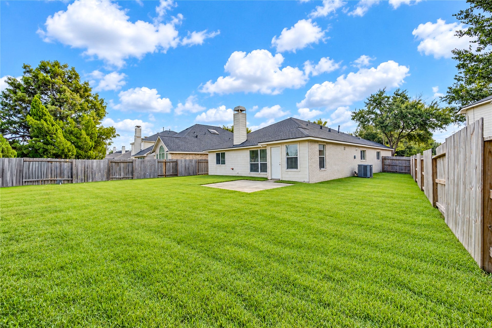 1526 Rogers Lake Lane, Richmond, TX 77407