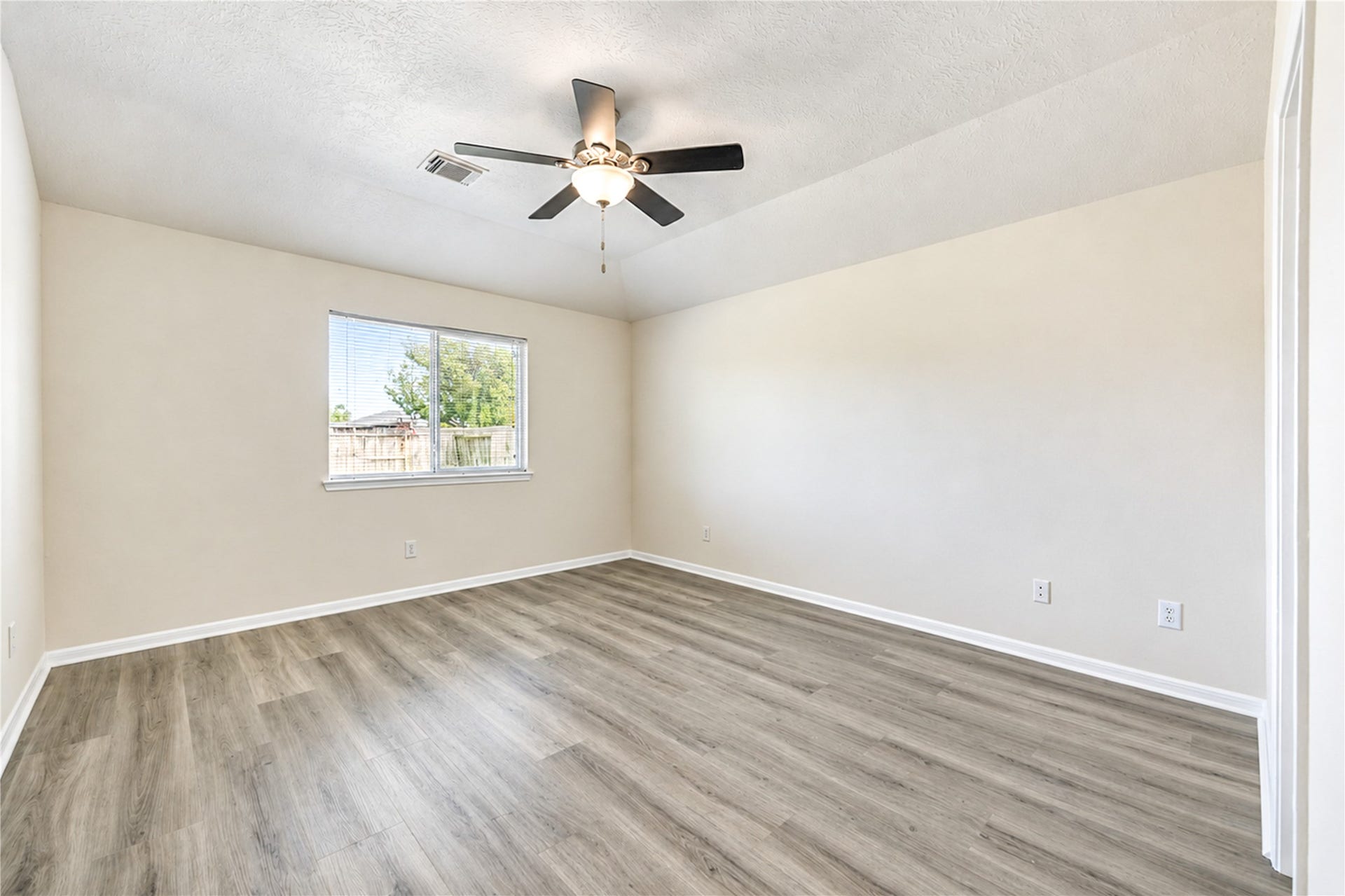 1526 Rogers Lake Lane, Richmond, TX 77407