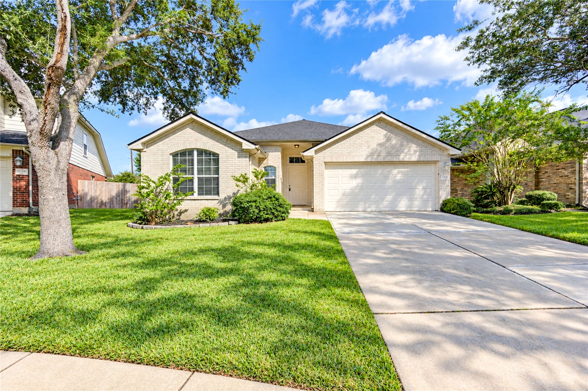 1526 Rogers Lake Lane, Richmond, TX 77407