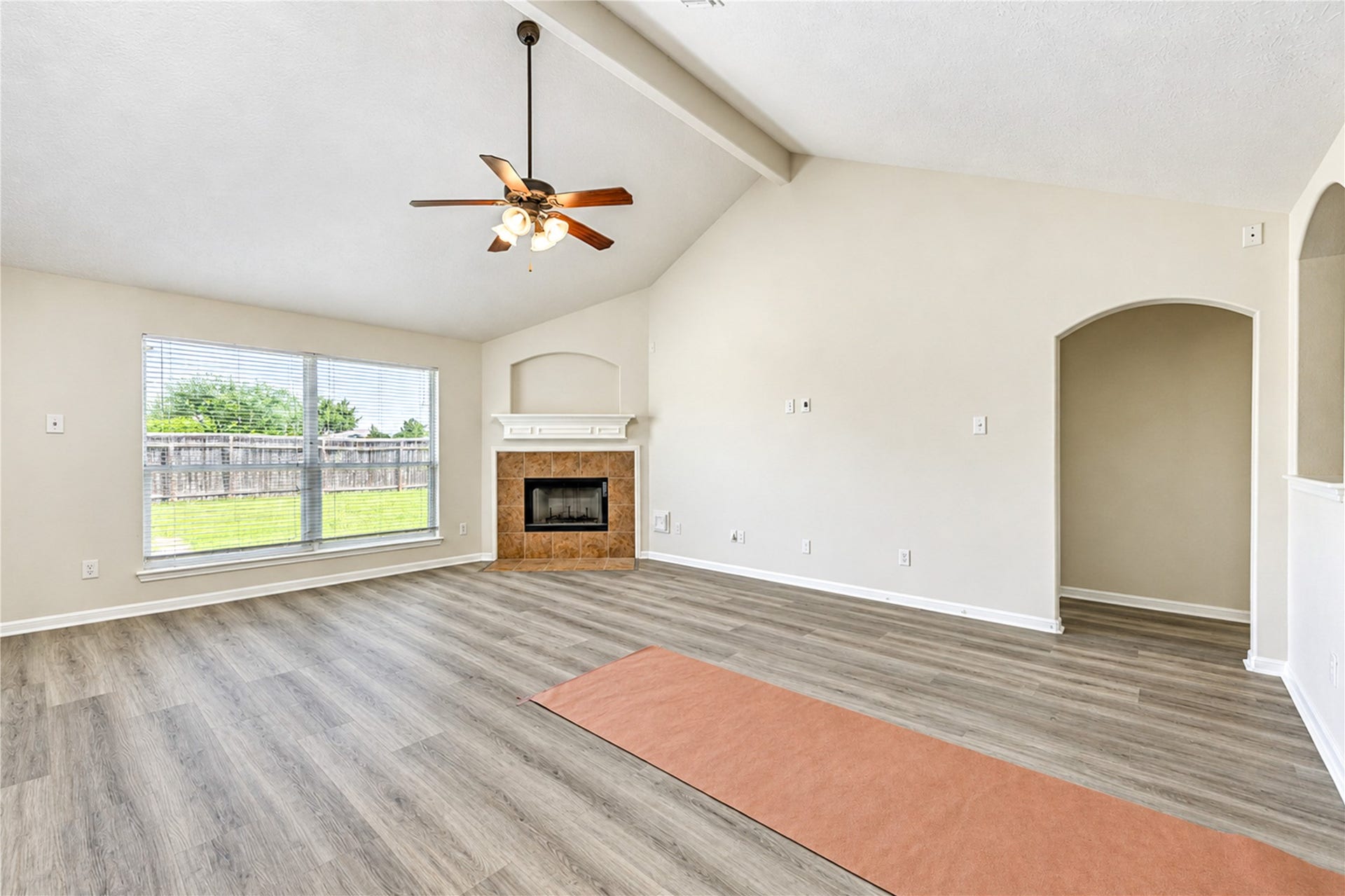 1526 Rogers Lake Lane, Richmond, TX 77407