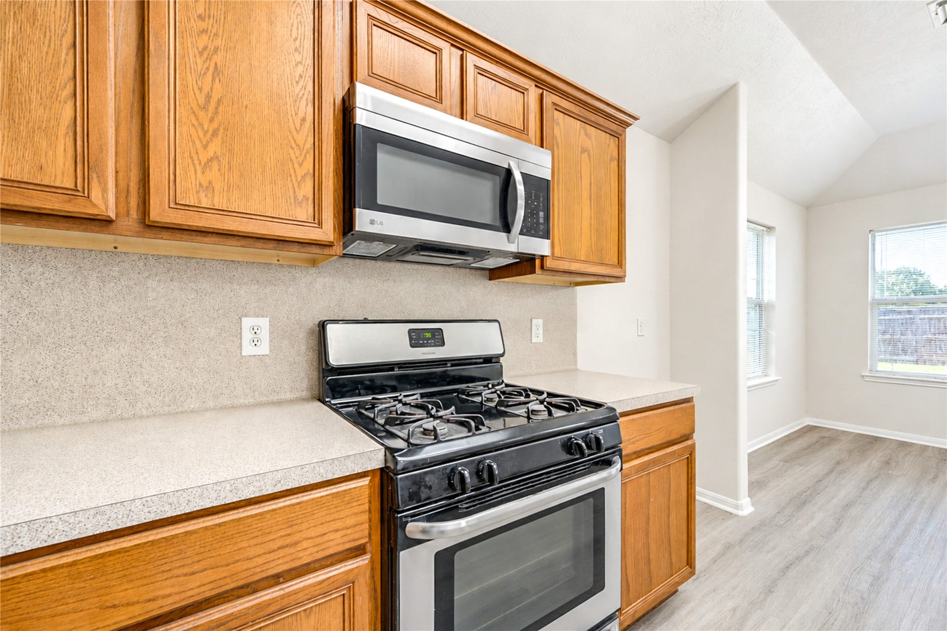 1526 Rogers Lake Lane, Richmond, TX 77407