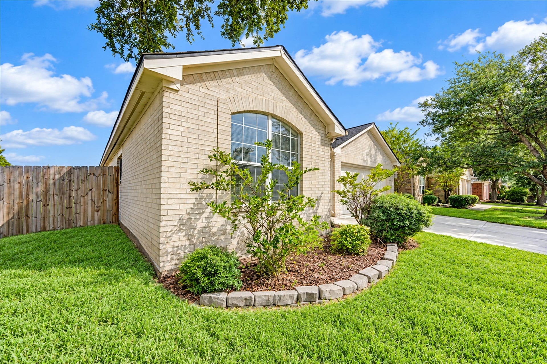 1526 Rogers Lake Lane, Richmond, TX 77407