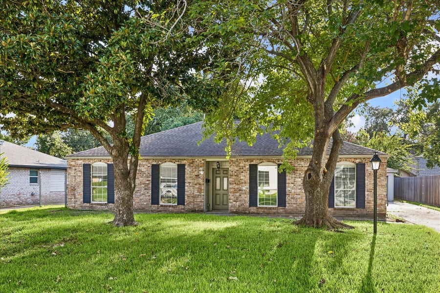 Property photo for 1919 Spillers Lane, Houston, TX