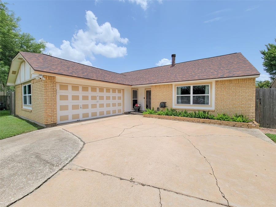 Property photo for 17602 Kakerglen Court, Houston, TX