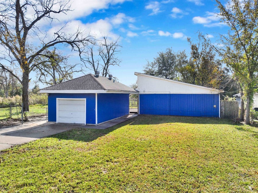 Property photo for 7514 Glen Manor Drive, Houston, TX