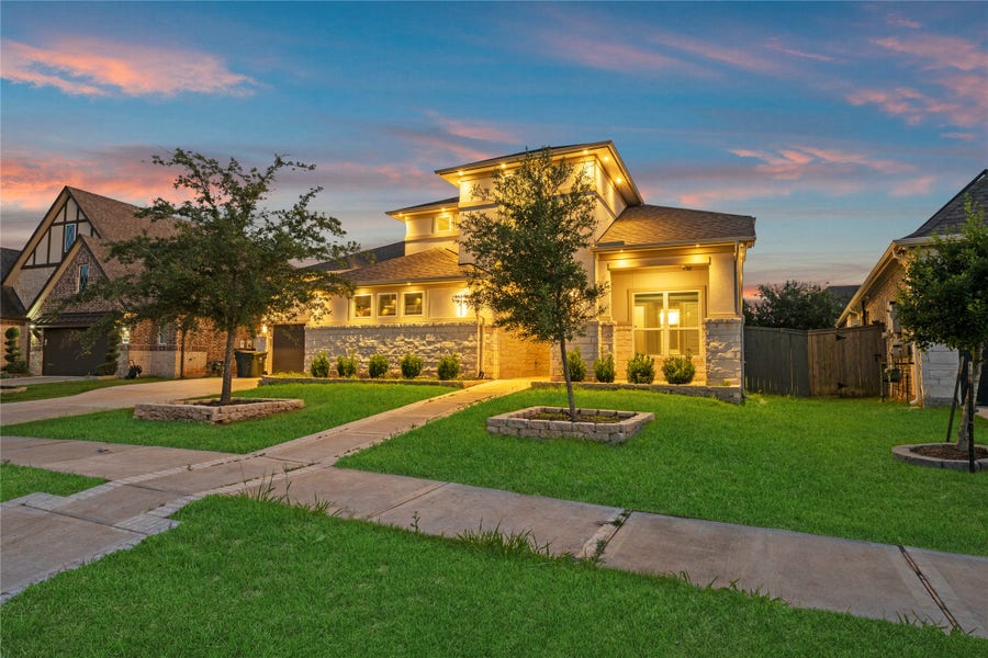 Property photo for 11 Victorian Run, Sugar Land, TX