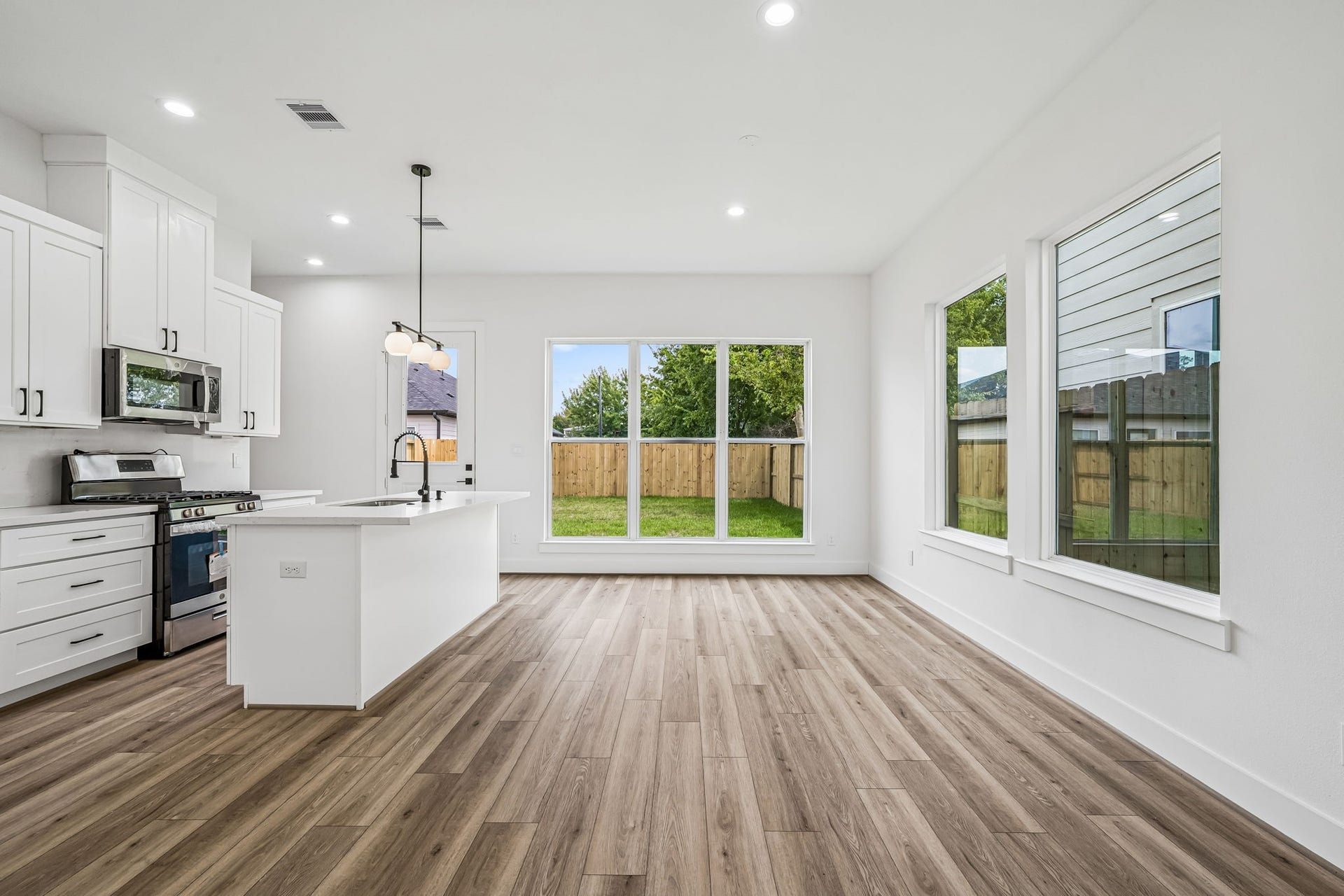 6415 Goforth Street, Houston, TX 77021 6415 Goforth Street, Houston, TX 77021