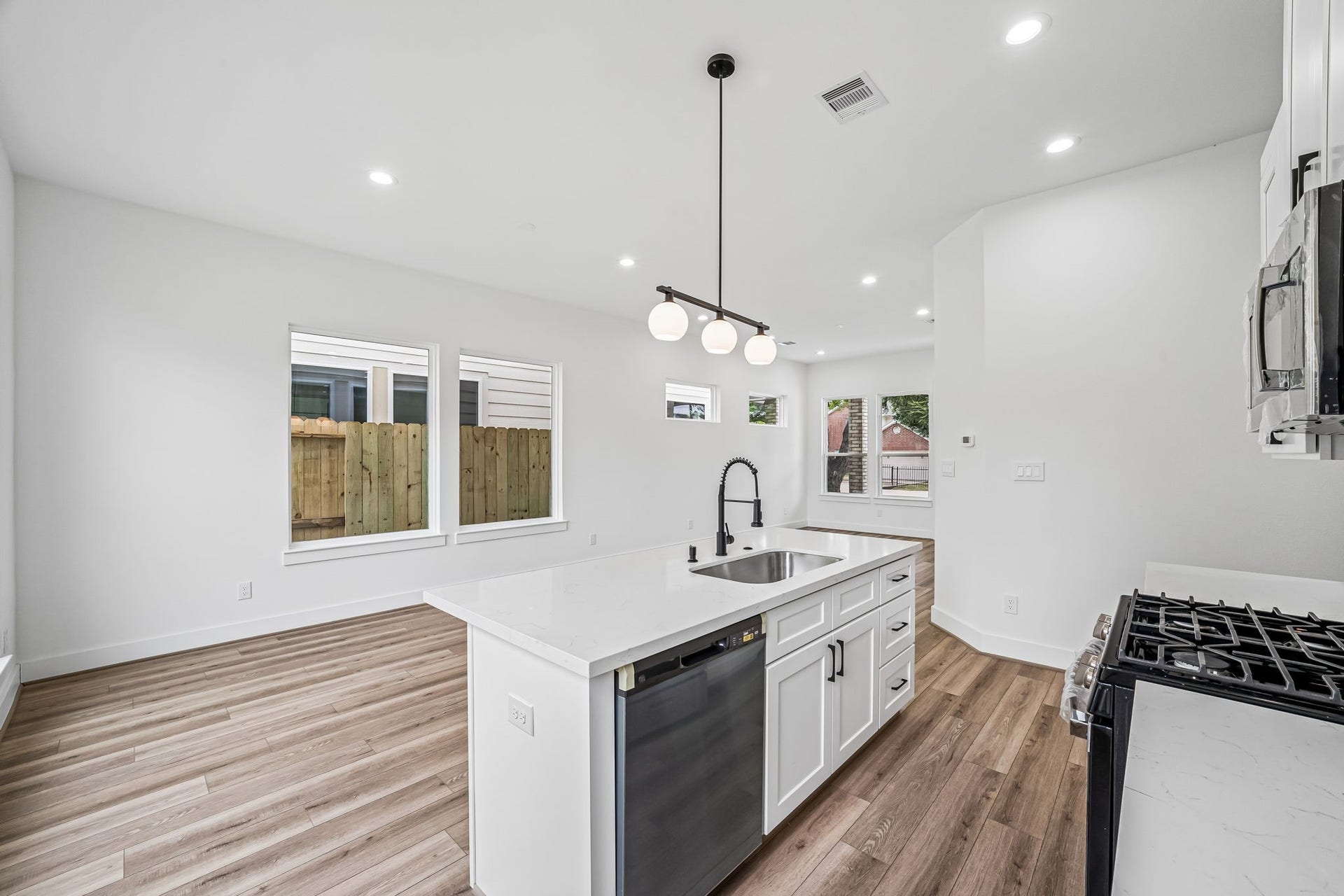 6415 Goforth Street, Houston, TX 77021 6415 Goforth Street, Houston, TX 77021