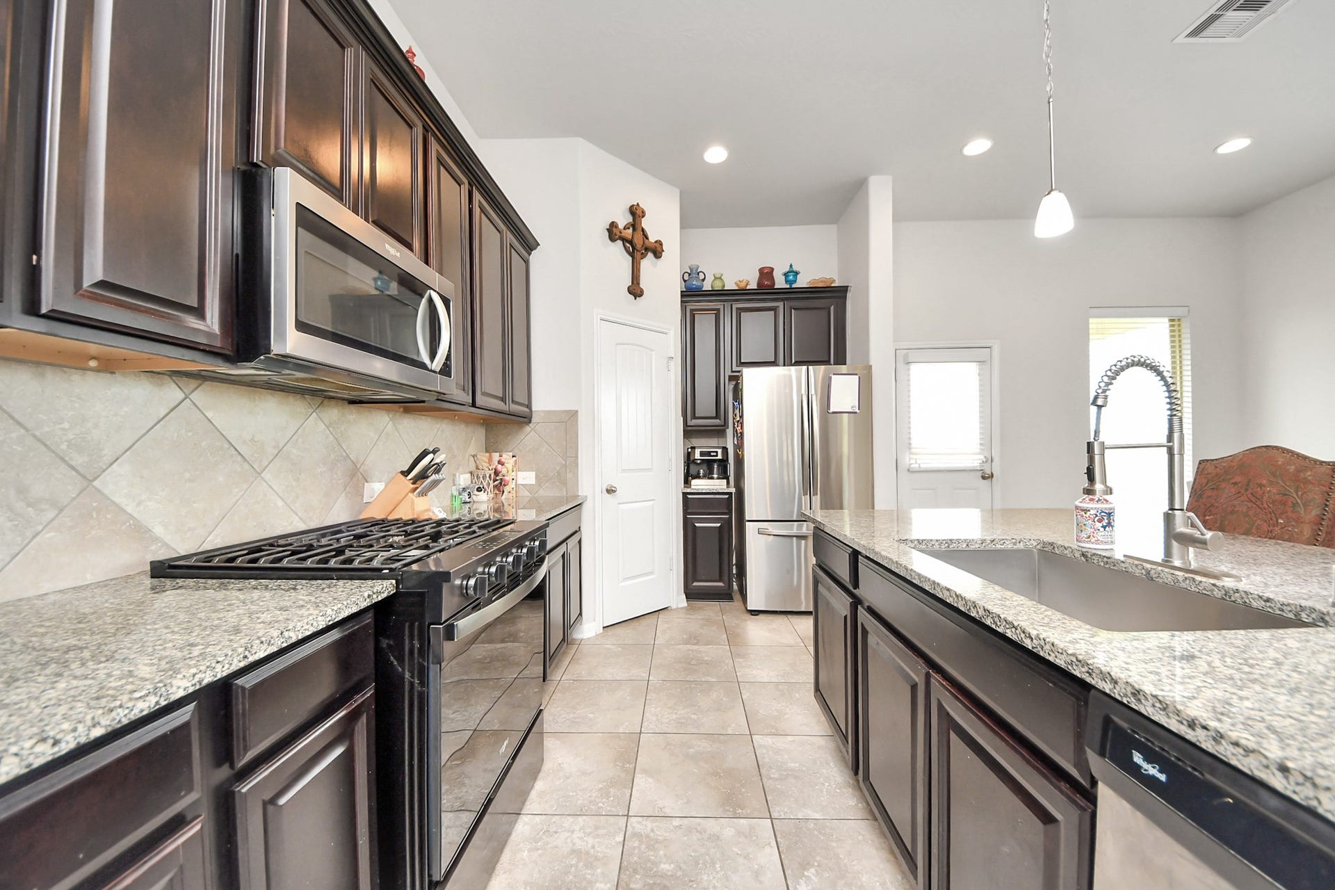 8103 Aleppo Pine Lane, Cypress, TX 77433 8103 Aleppo Pine Lane, Cypress, TX 77433