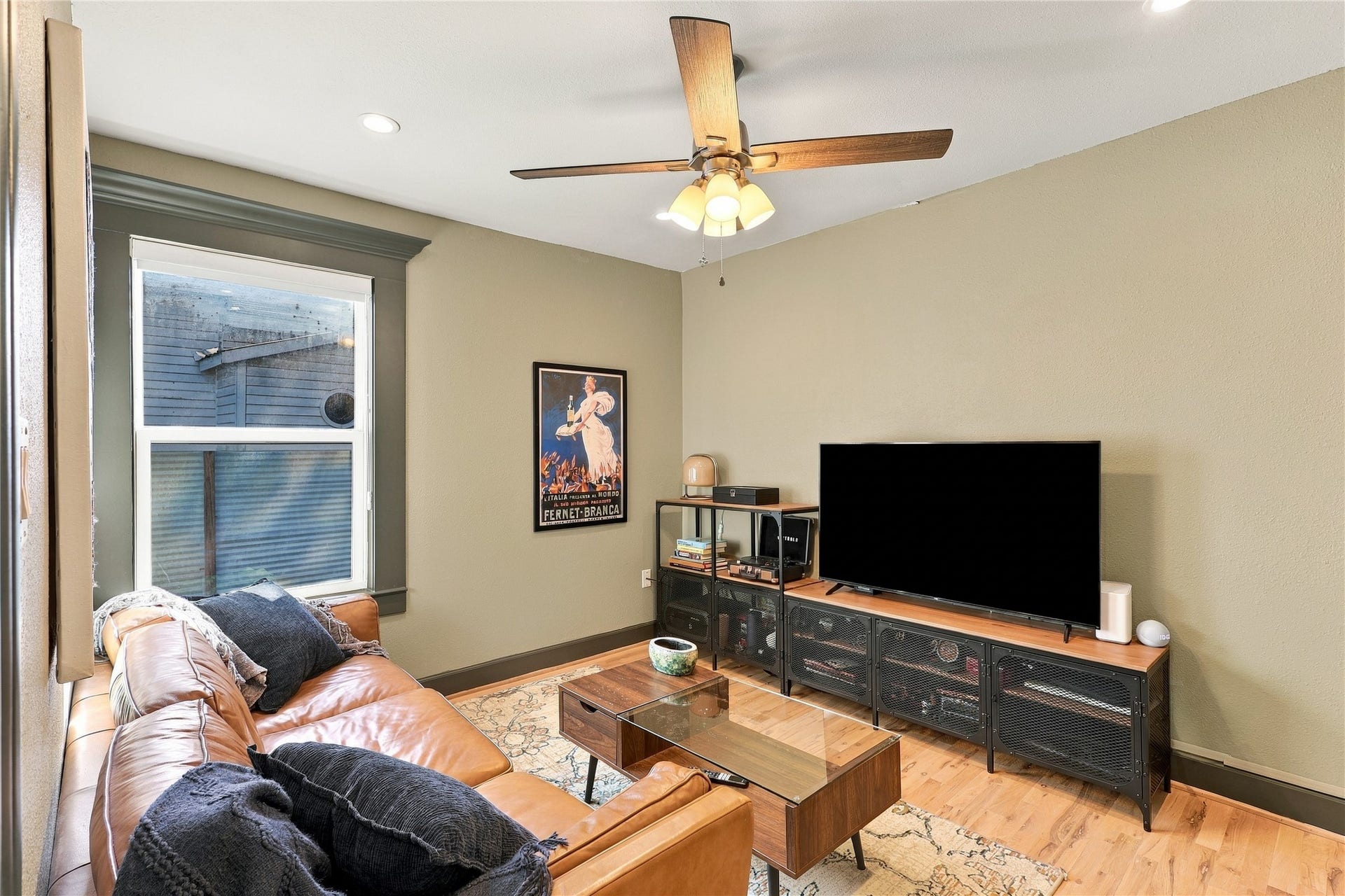 1209 Edwards Street, Houston, TX 77007 1209 Edwards Street, Houston, TX 77007