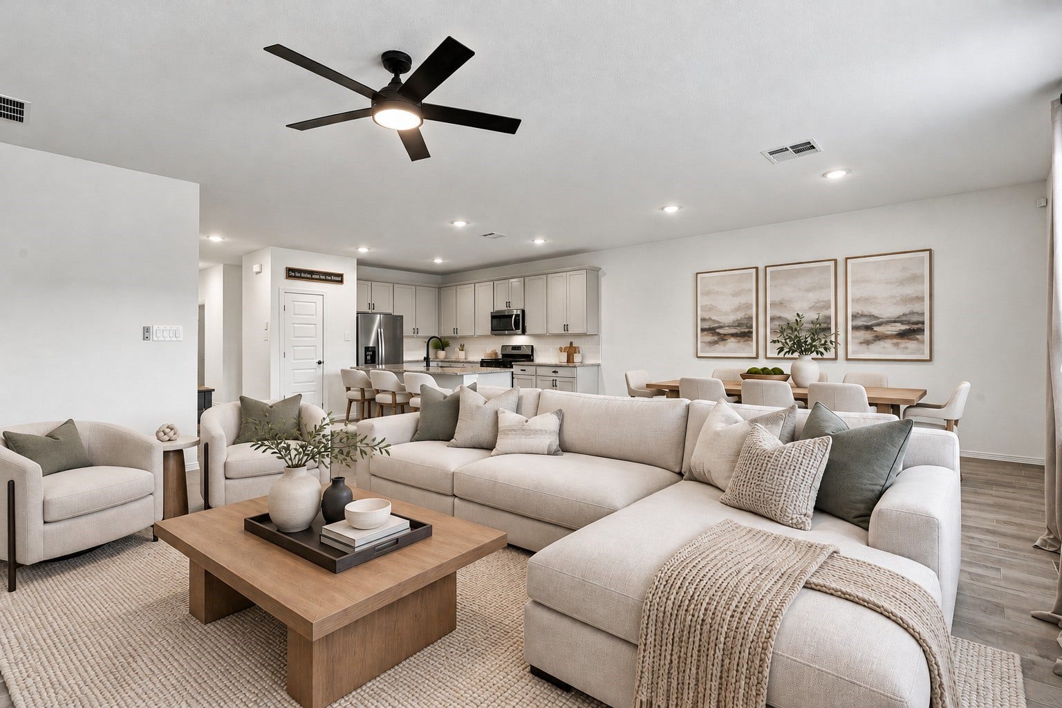 14424 Sunny Bend Way, Conroe, TX 77303 Virtually Staged: The generous floor plan offers plenty of flexibility for comfortable everyday living and entertaining, with convenient access to adjacent areas of the home.
