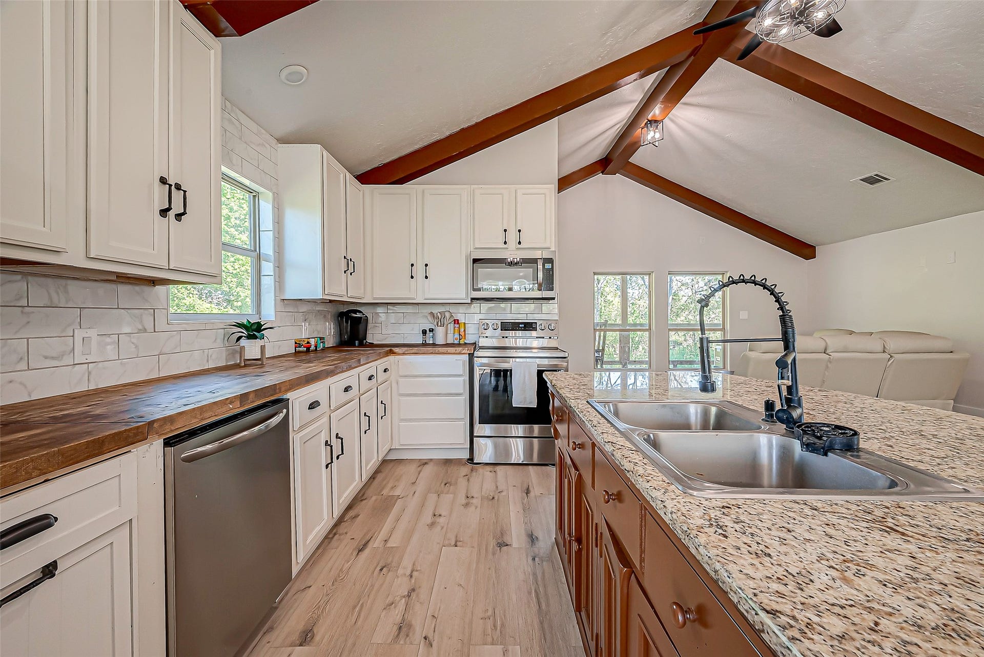 1502 Miller Road, Rosharon, TX 77583