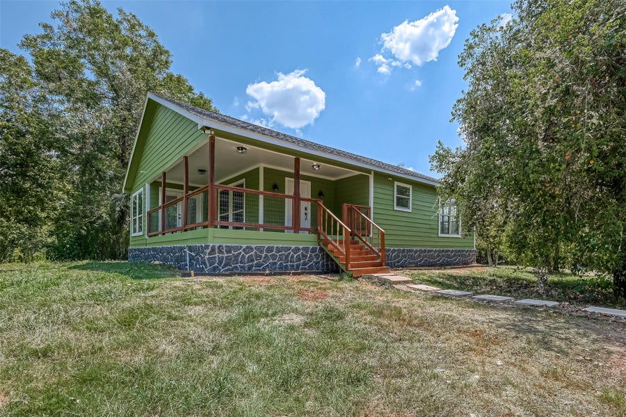 Property photo for 1502 Miller Road, Rosharon, TX
