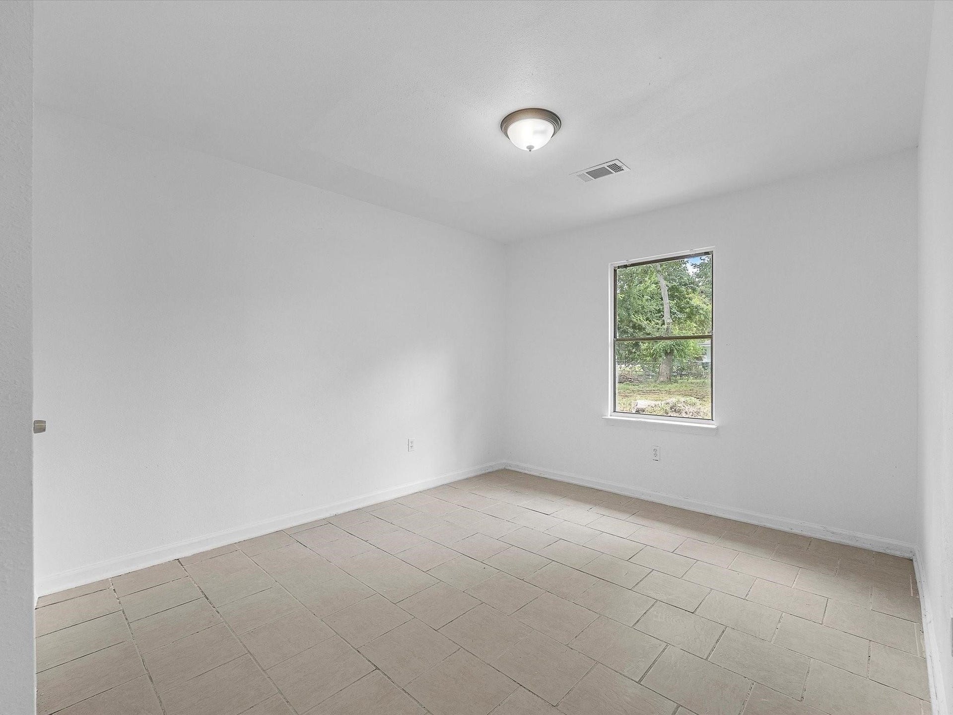 8161 Record Street, Houston, TX 77028