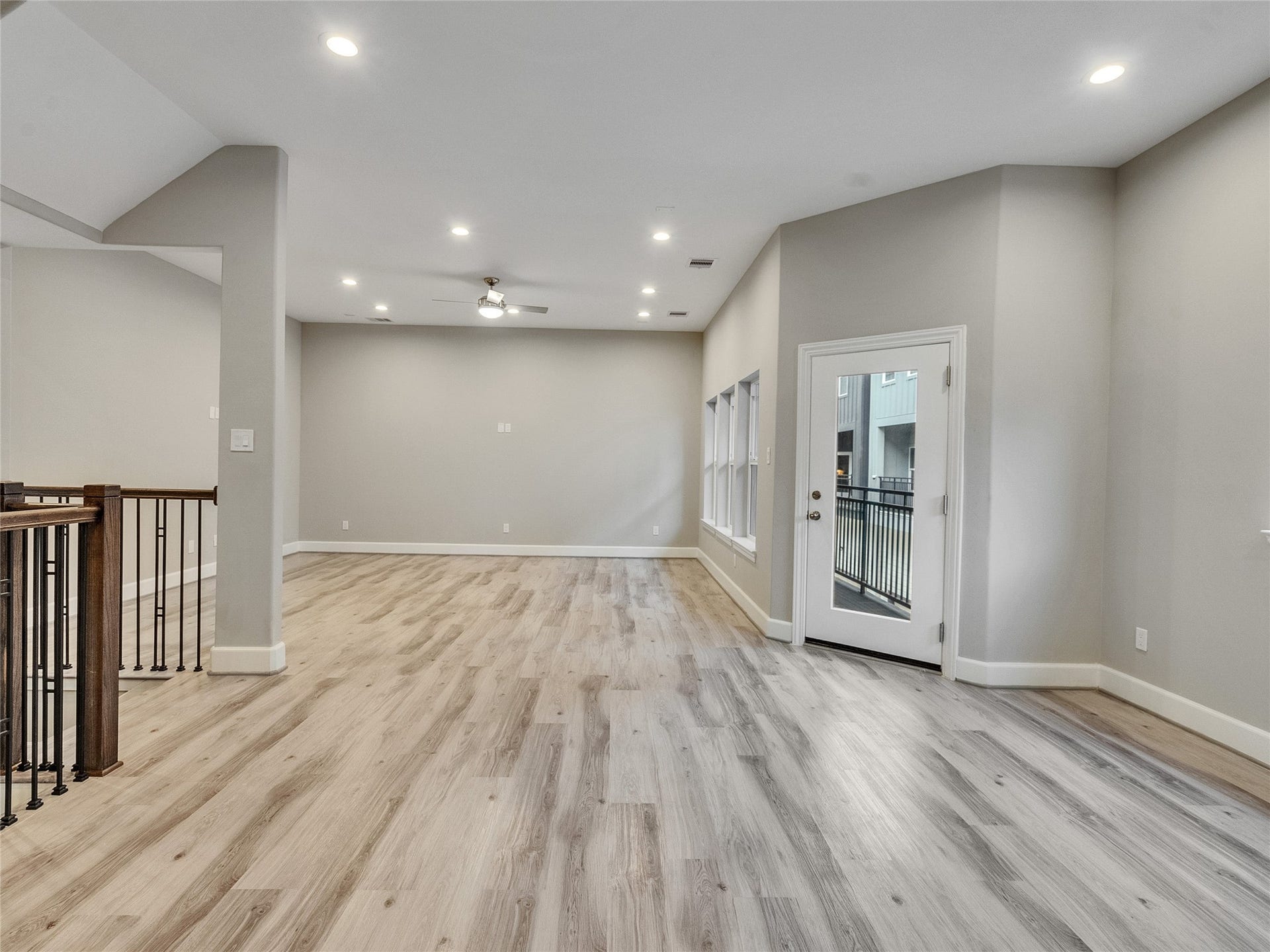 1122 W 16th Street, #C, Houston, TX 77008 View of living room from kitchen - Second floor