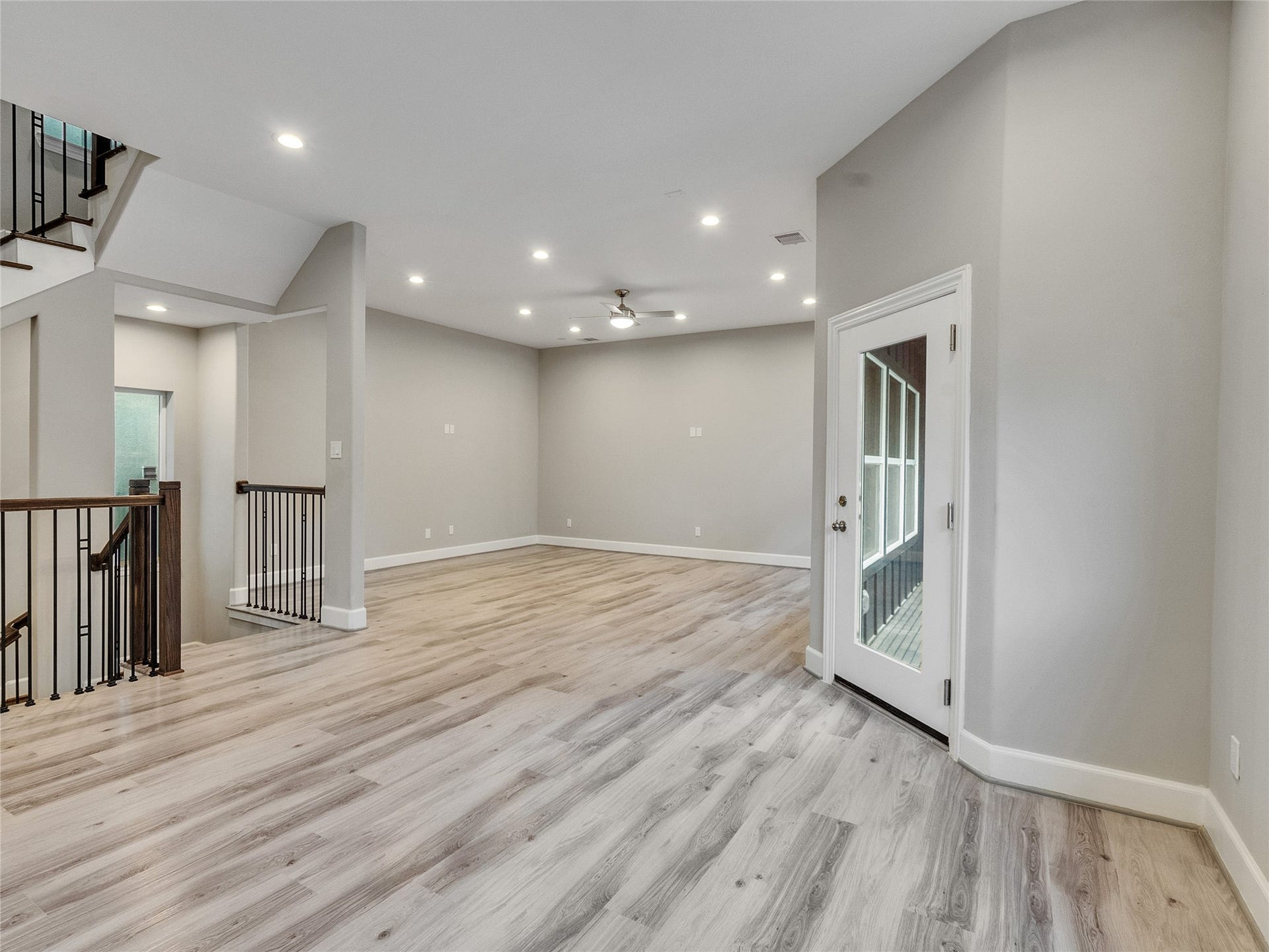 1122 W 16th Street, #C, Houston, TX 77008 View of Balcony entrance from dining room - Second floor