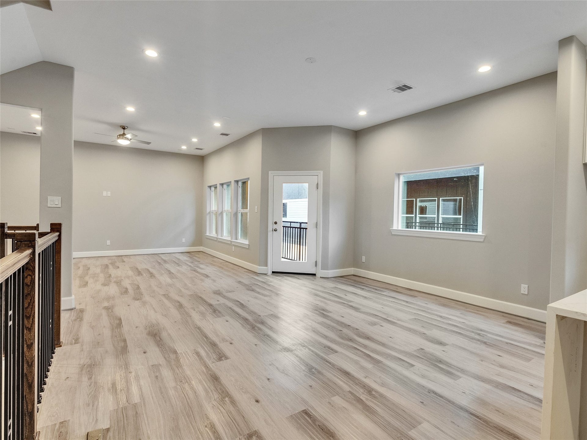 1122 W 16th Street, #C, Houston, TX 77008 View of dining area from kitchen - Second floor