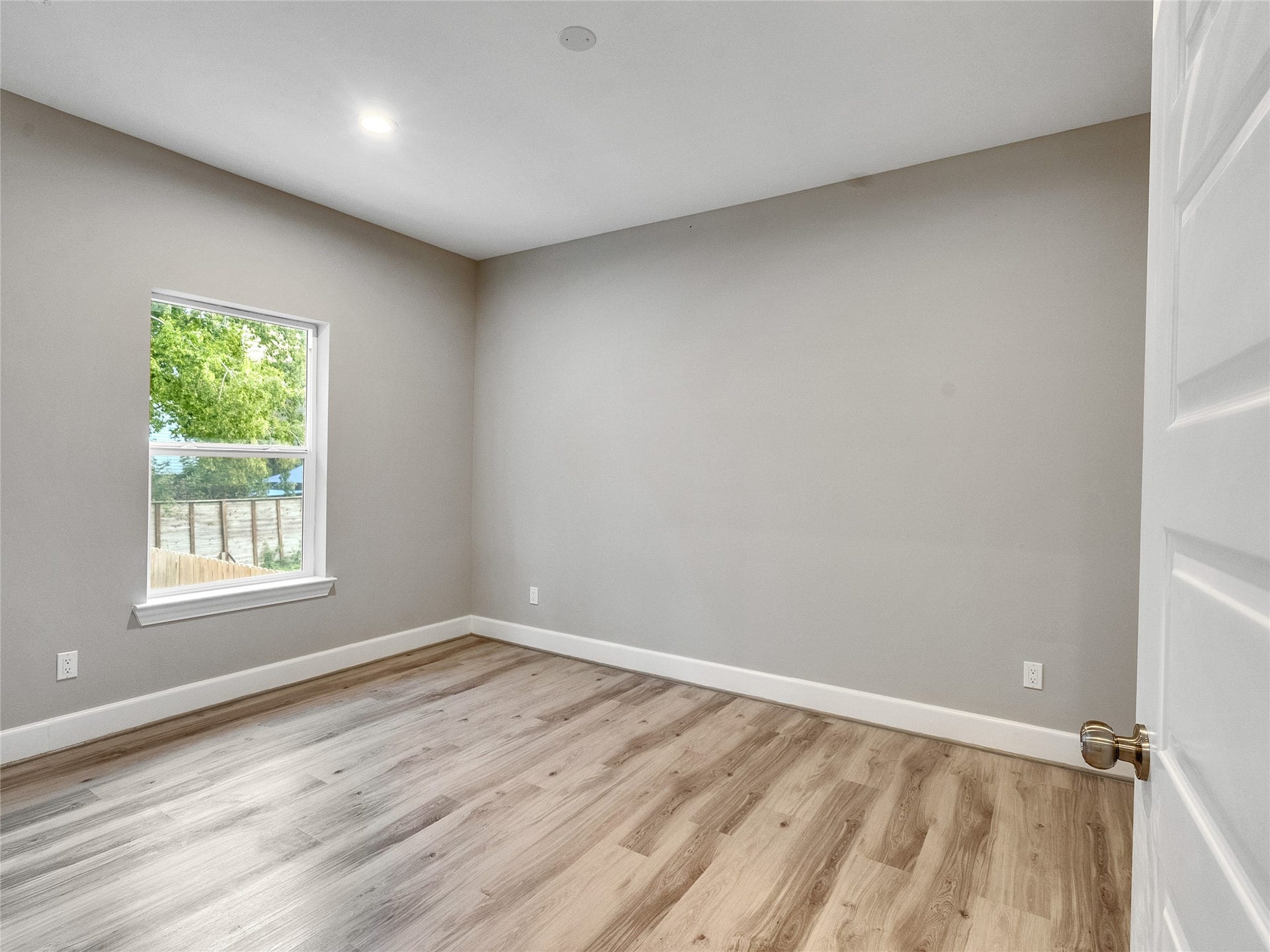1122 W 16th Street, #C, Houston, TX 77008 Guest Bedroom - First floor