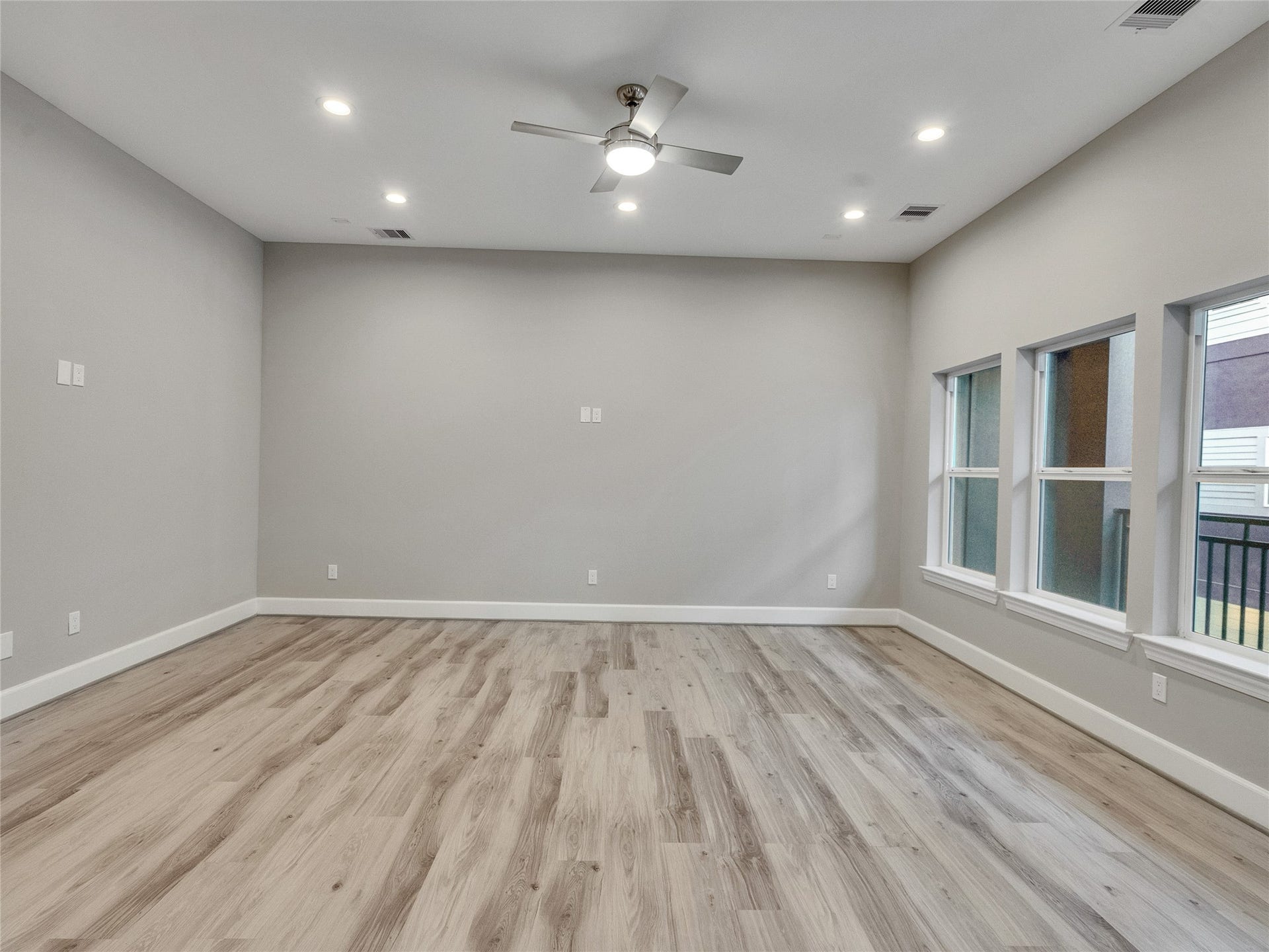 1122 W 16th Street, #C, Houston, TX 77008 View of living room - Second floor