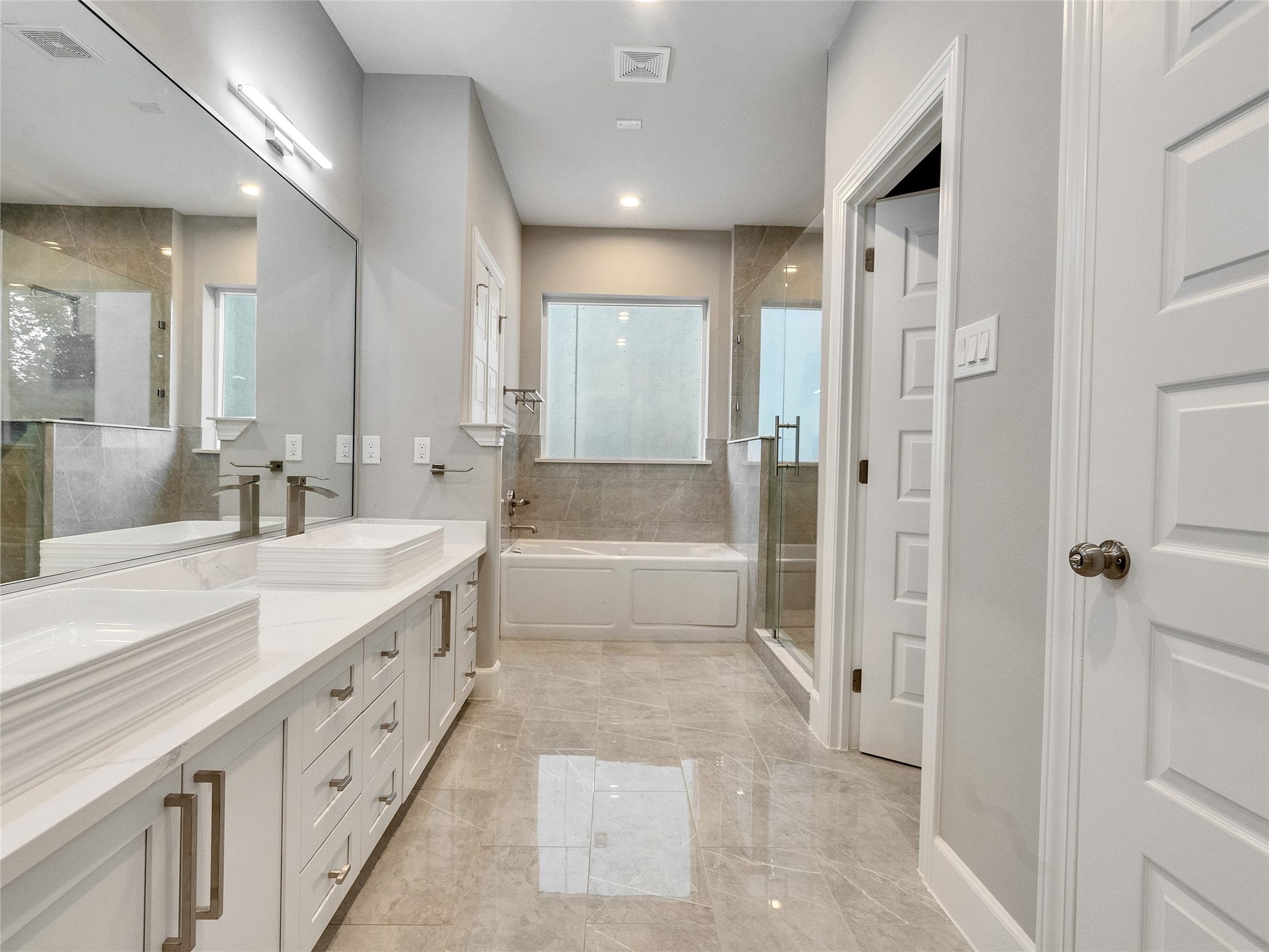 1122 W 16th Street, #C, Houston, TX 77008 Primary Bedroom - Third Floor