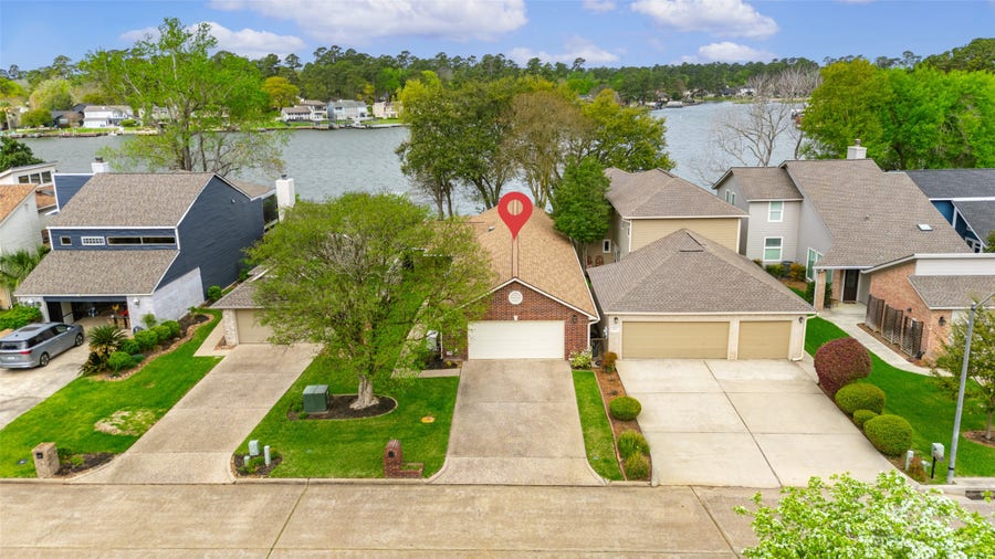 Property photo for 11651 Twain Drive, Montgomery, TX