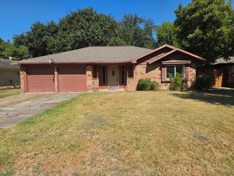 Property photo for 2010 Redwood Street, Kemah, TX