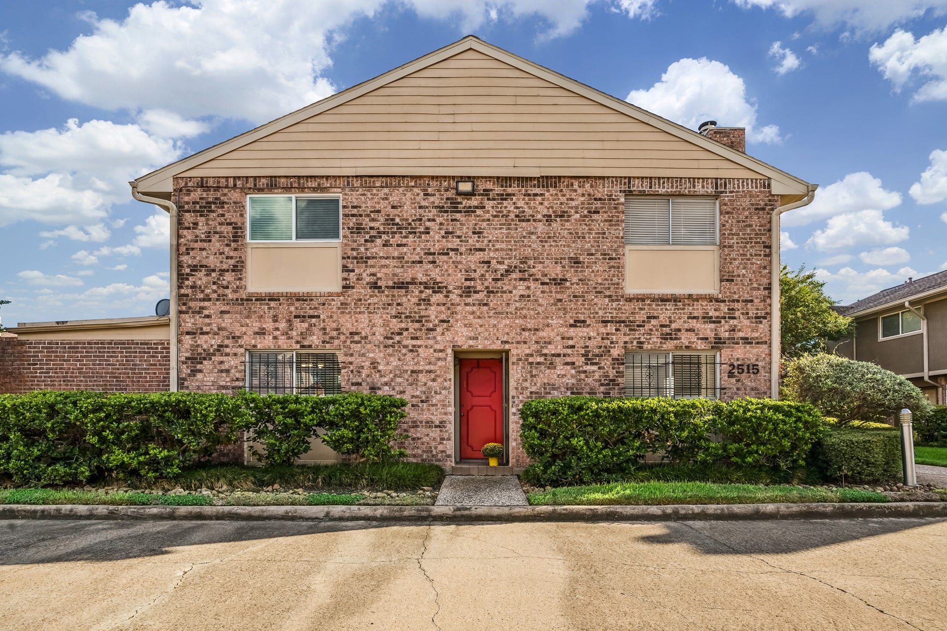 2515 Bering Drive, #1, Houston, TX 77057 Great location in the gated community!