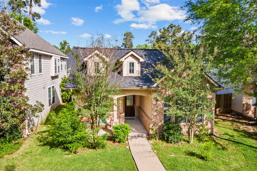 Property photo for 38 W Montfair Boulevard, Spring, TX