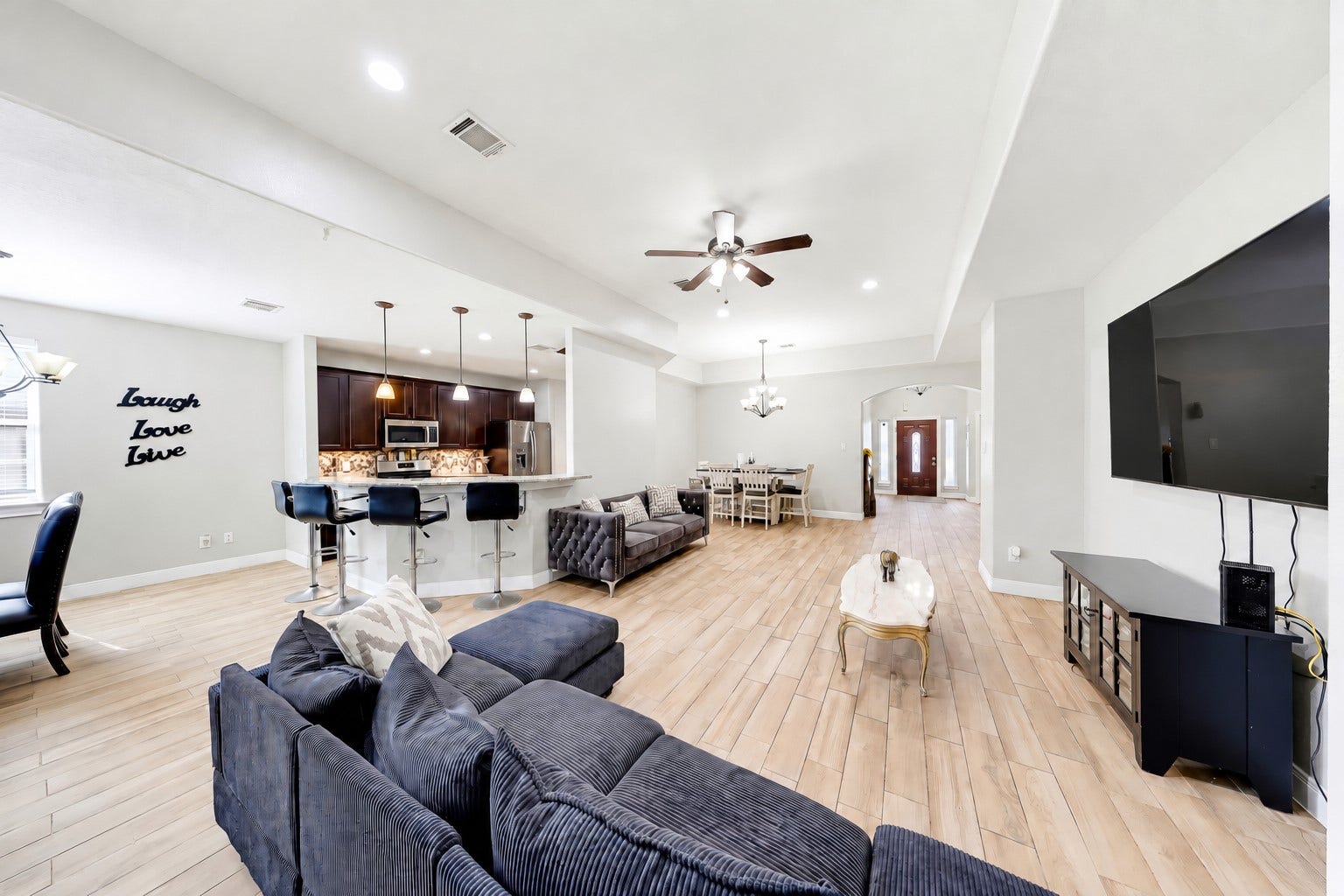267 Freeman Boulevard, West Columbia, TX 77486 Stay connected with an open layout that brings cooking, conversation, and relaxation together.