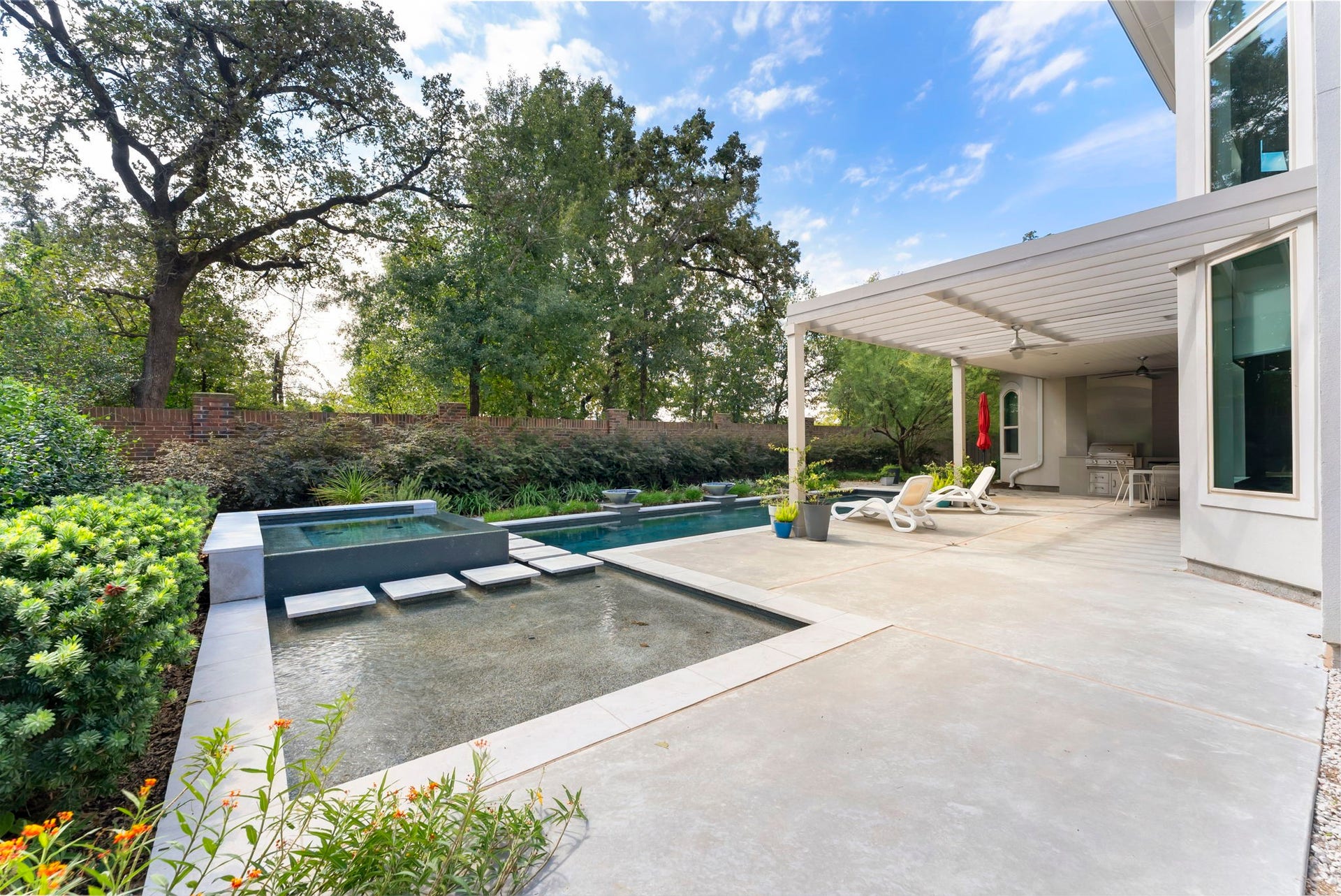 9807 Martha Springs Drive, Houston, TX 77070