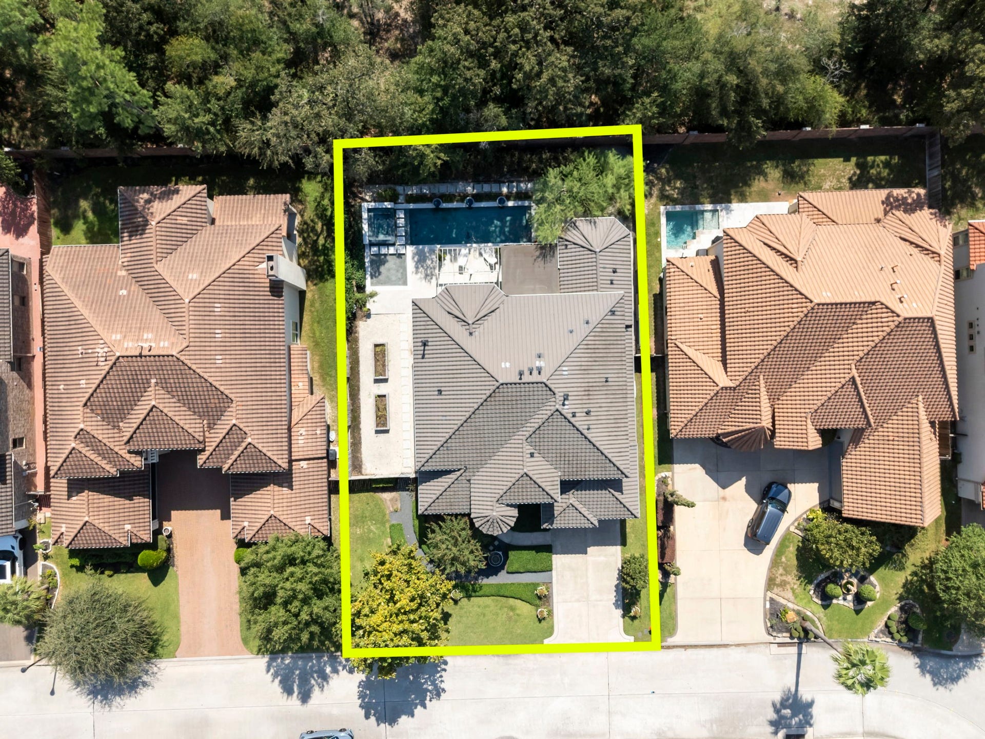 9807 Martha Springs Drive, Houston, TX 77070